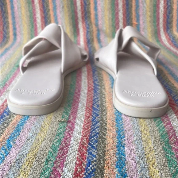 Abercrombie & Fitch Women's Cream Sandals Sz 9/10 - Picture 5 of 6